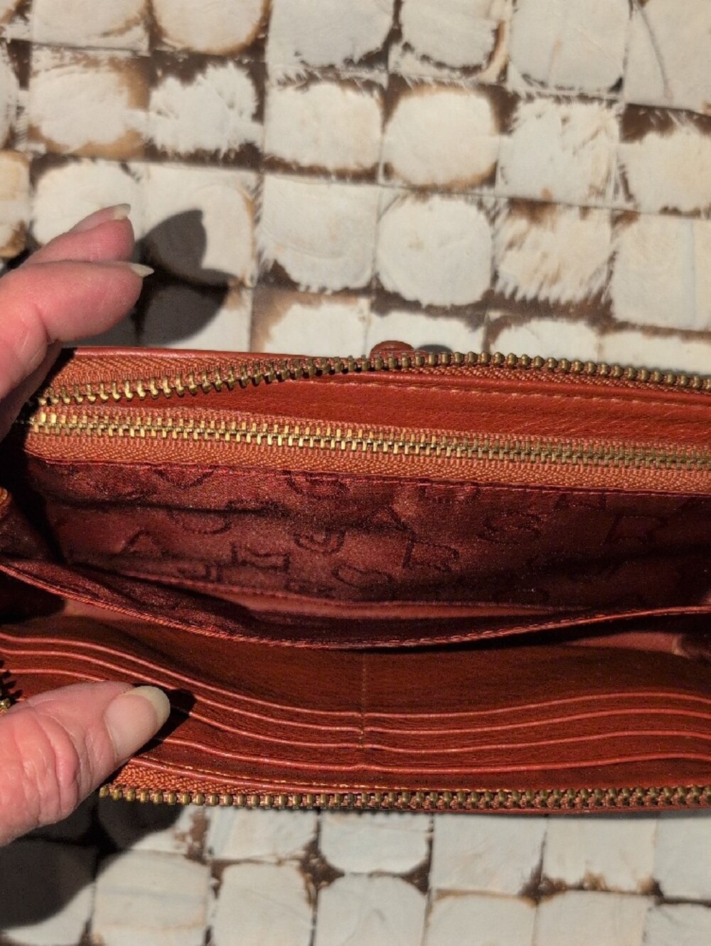 Marc By Marc Jacobs "Petal To The Metal Bird " Wallet In Brown - Retired - Picture 14 of 14